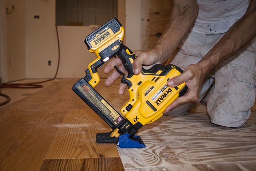 Dewalt 20v Max Cordless Flooring, Can You Use A Finish Nailer For Hardwood Floors
