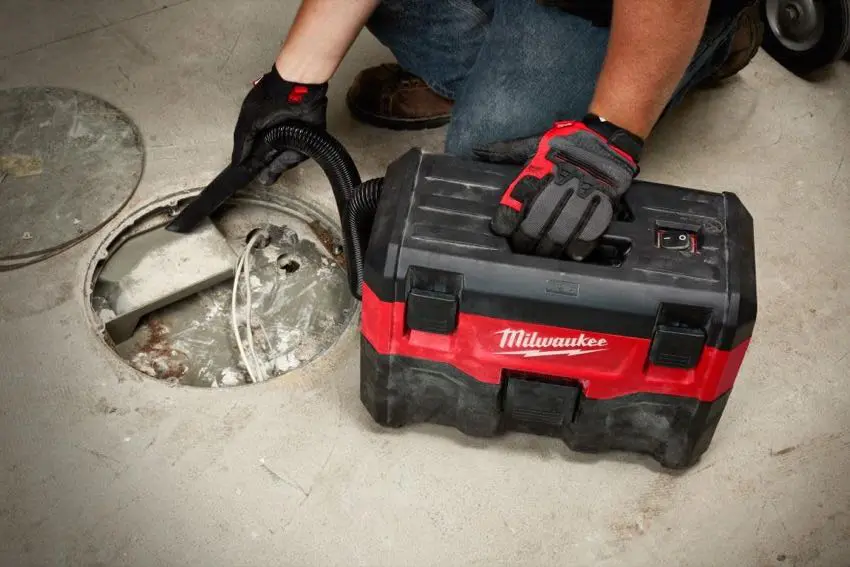 Milwaukee 18 volt wet dry vac best sale