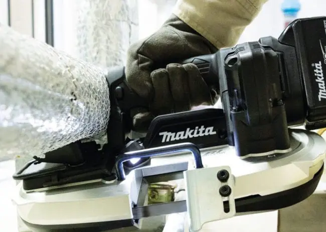 Makita Portable Band Saw, Blade 44 7/8 In L XBP02Z/BL1850B