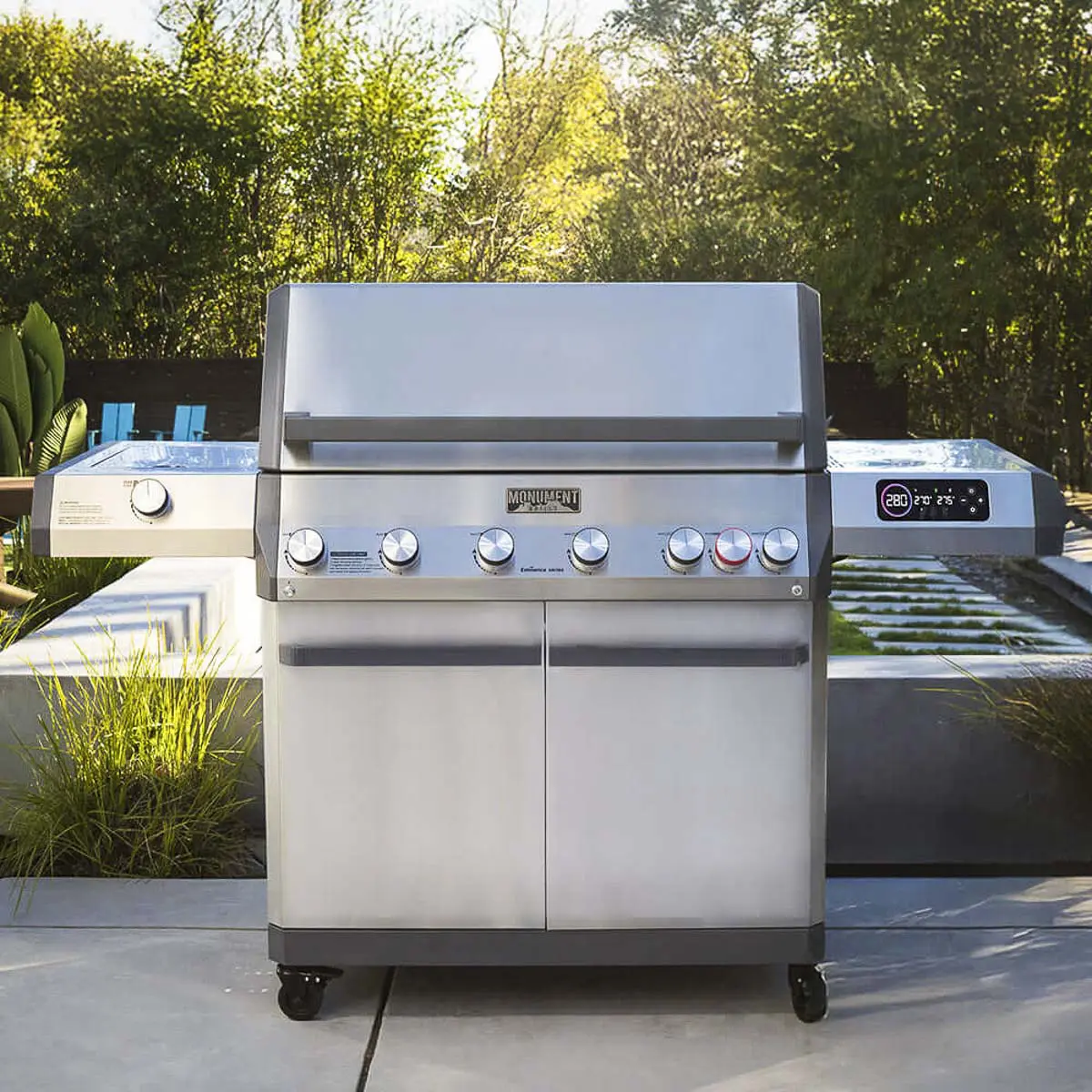 Eminence 605 stainless gas grill
