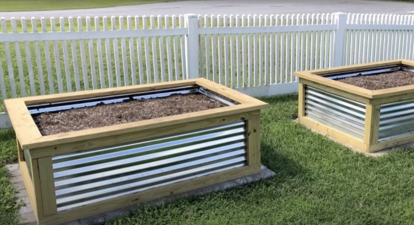 How to Make a Raised Garden Bed 25 years