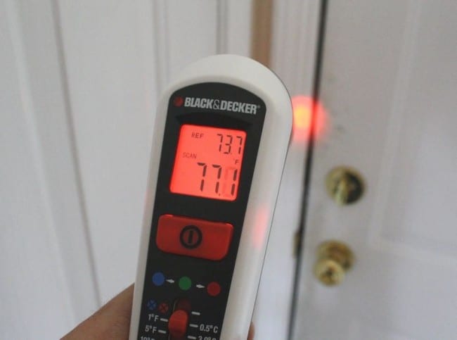 https://www.protoolreviews.com/wp-content/uploads/2009/07/Black-and-Decker-TLD100-Thermal-Leak-Detector-heat-650x483.jpg