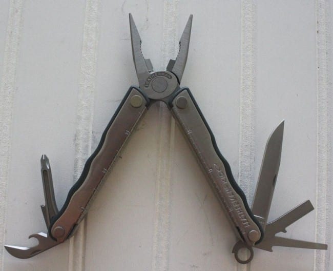 Leatherman Kick multi tool open