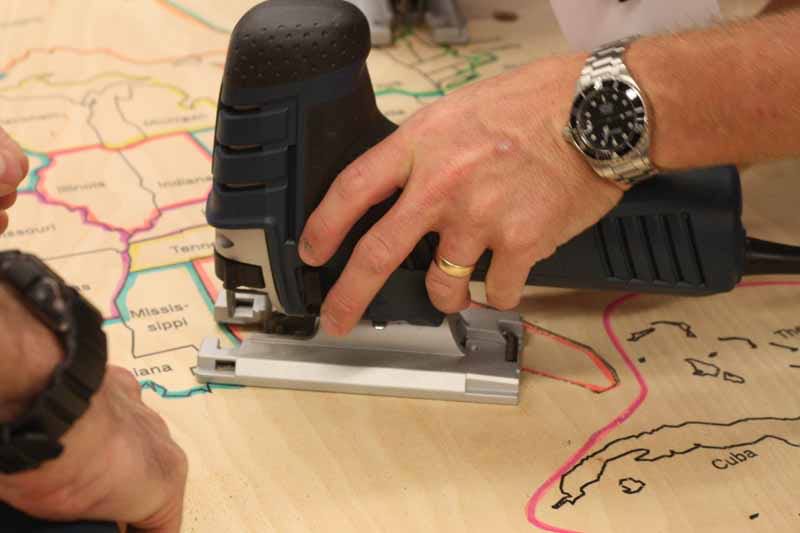 Bosch JS470EB Barrel Grip Jigsaw Preview