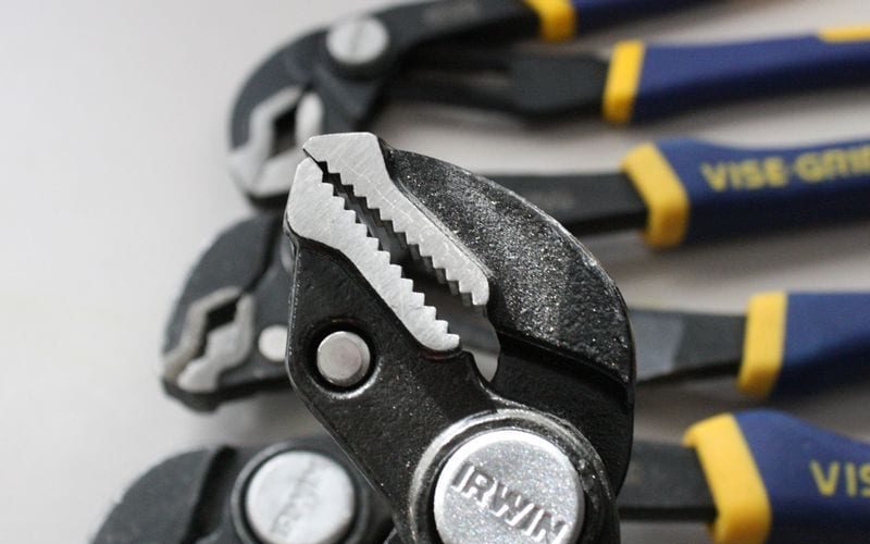 Irwin GrooveLock Pliers - toothed flat style