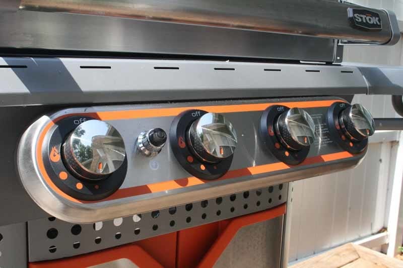 STOK Quattro 4-Burner Gas Grill burners