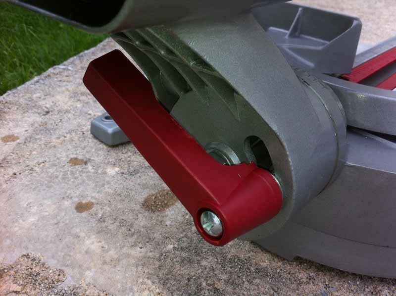 Chicago Electric 10-inch Sliding Compound Miter Saw bevel lock