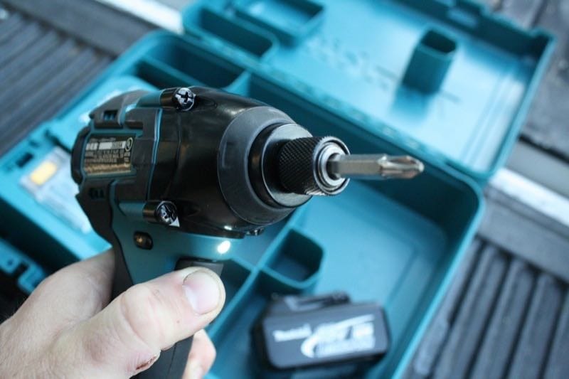 Makita LXDT08 18V LXT Brushless Impact Driver kit