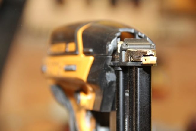 Stanley Bostitch BTFP12233 Smart Point 18Ga Brad Nailer – Tools In Action – Power Tool Reviews