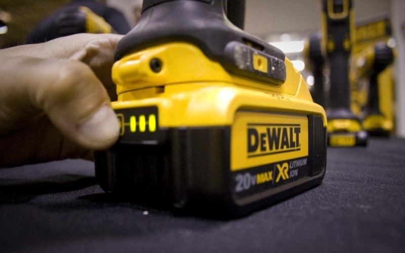 DeWalt XR 4.0 Ah battery