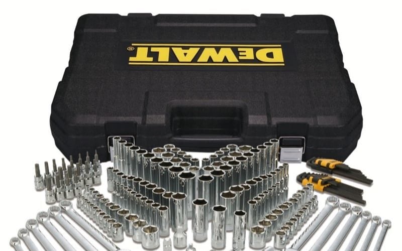 DeWalt 204-piece mechanics tools