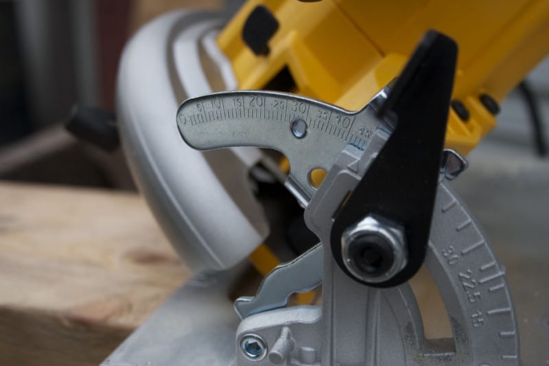 DWE575 7-1/4 in Circular Saw Review