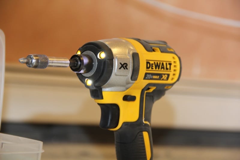 DeWalt DCF886M2 impact front