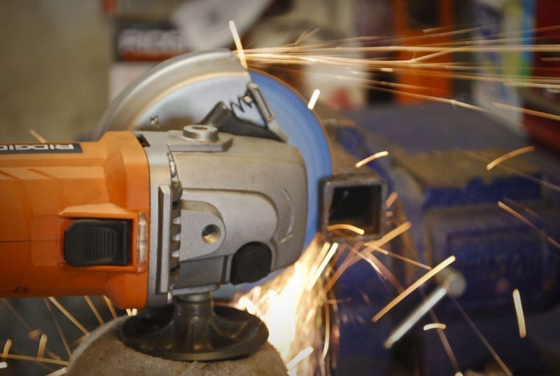 Ridgid 18V Grinder cutting CU