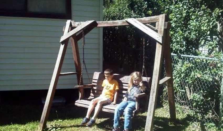 how to build a pergola swing