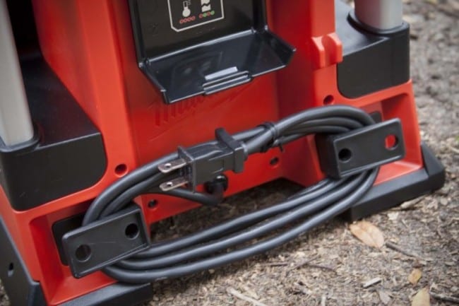 M18 radio 2025 charger