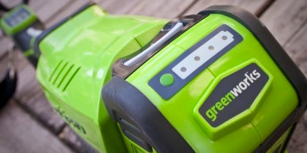 greenworks trimmer battery