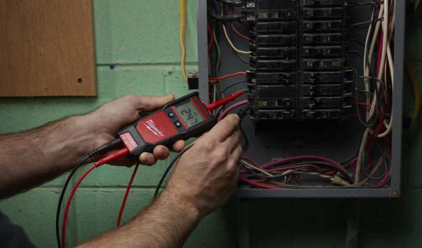 Milwaukee Auto Voltage and Continuity Tester