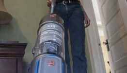 Hoover Air Cordless vacuuming