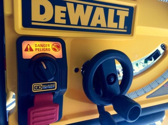 DeWalt Guard Detect safety switch
