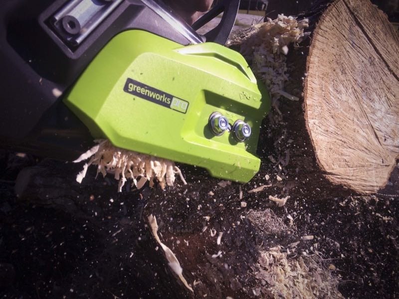 Greenworks 80V chainsaw chip eject