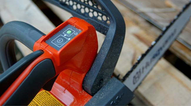 Husqvarna 36V Chainsaw savE Feature