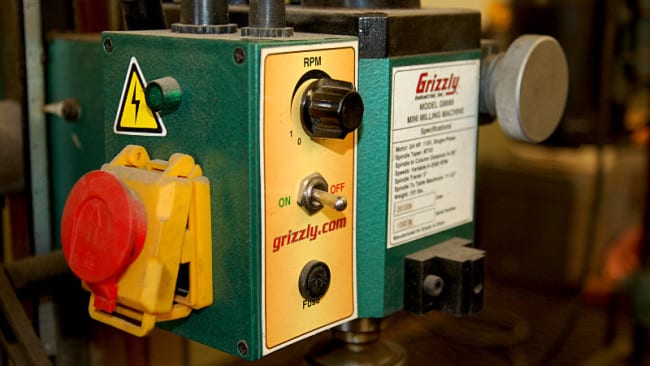 Grizzly Mini Milling Machine G8689 Controls