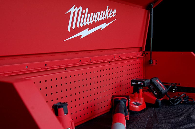 Milwaukee 46 Inch Tool Chest 48-22-8510 Metal Peg Wall