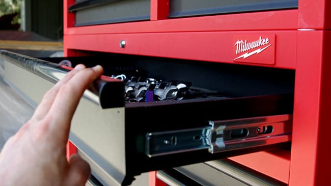 Milwaukee 46" Tool Chest and Cabinet 48-22-8500 Soft Close Drawer
