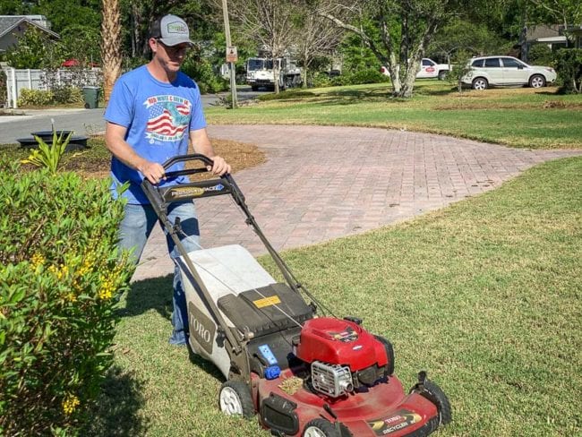 Toro self-propelled lawn mower reviews