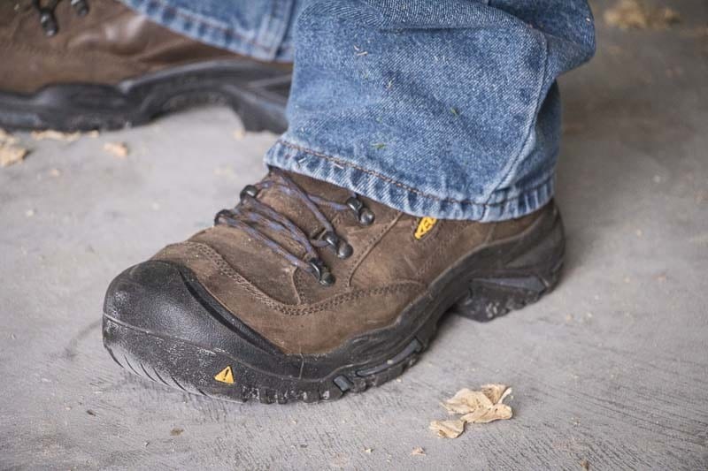 Keen Utility Braddock boots angled