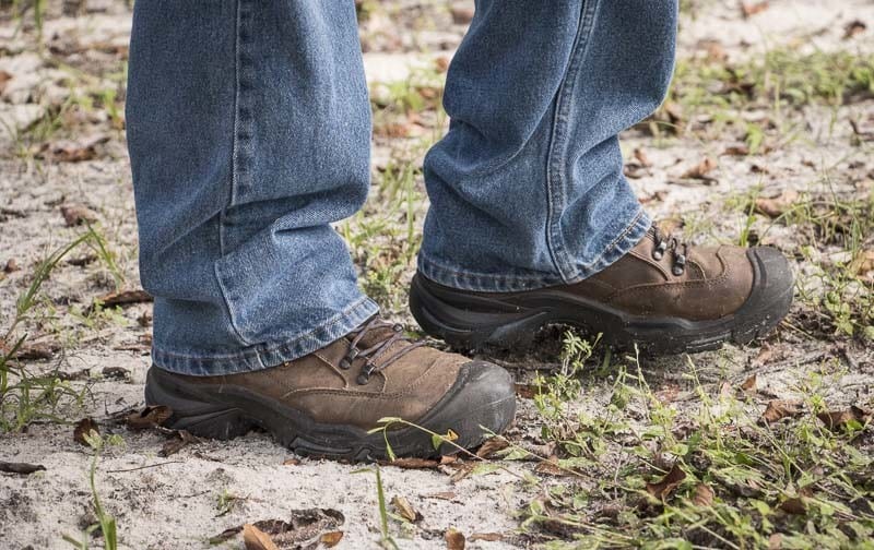 Keen Utility Braddock boots grass