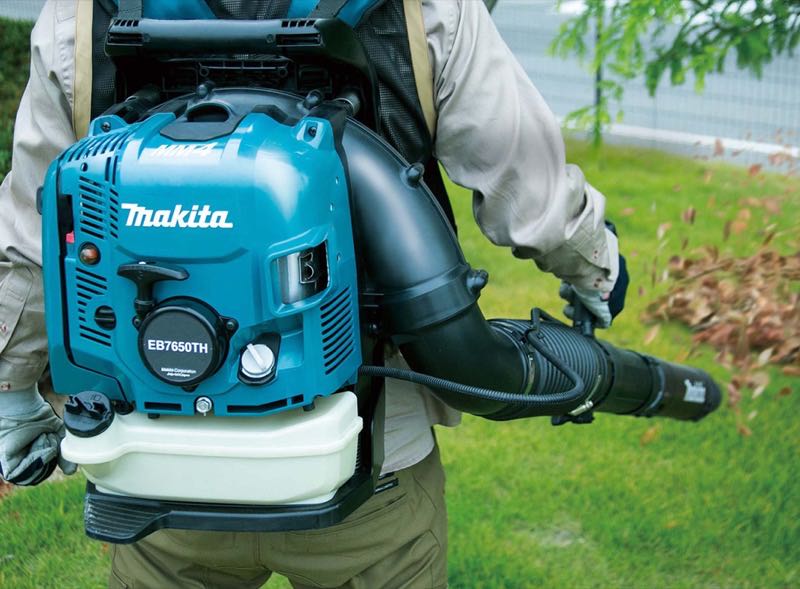Makita 4-stroke outdoor power tools