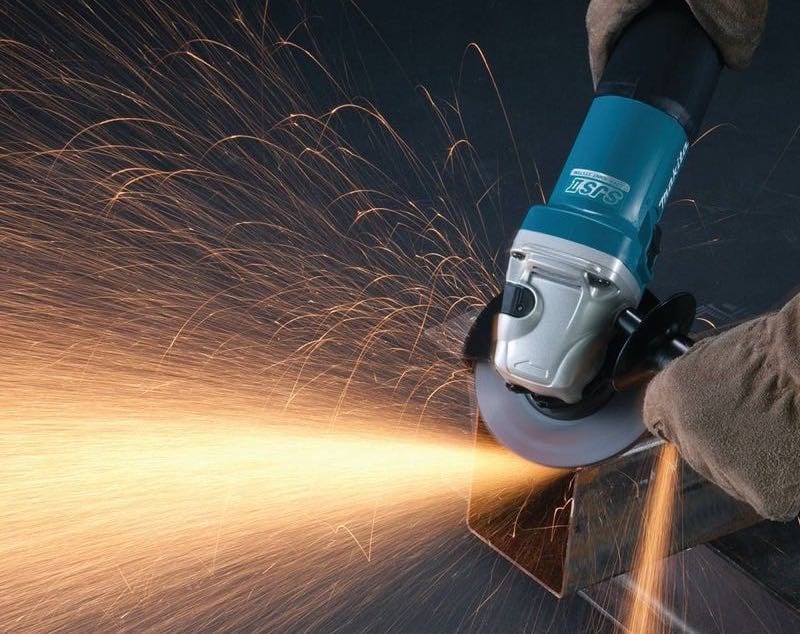 Makita 5 in. Grinder with SJS Vibration Reduction