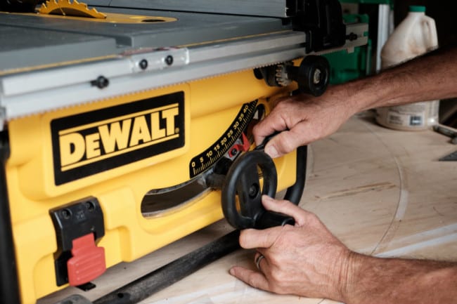 DeWalt DWE7480 Table Saw Bevel Adjustment