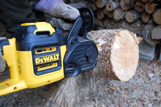 DeWalt 40V Max Chainsaw Action