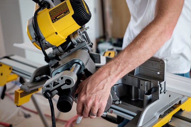 Dewalt DWS709 Miter Saw Bevel Adjust