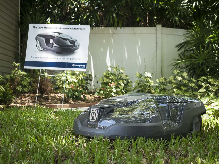 modnes Overfrakke Verdensrekord Guinness Book Husqvarna Automower 315 Robotic Lawn Mower Review | PTR