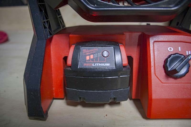 Milwaukee M18 Jobsite Fan Battery Lights