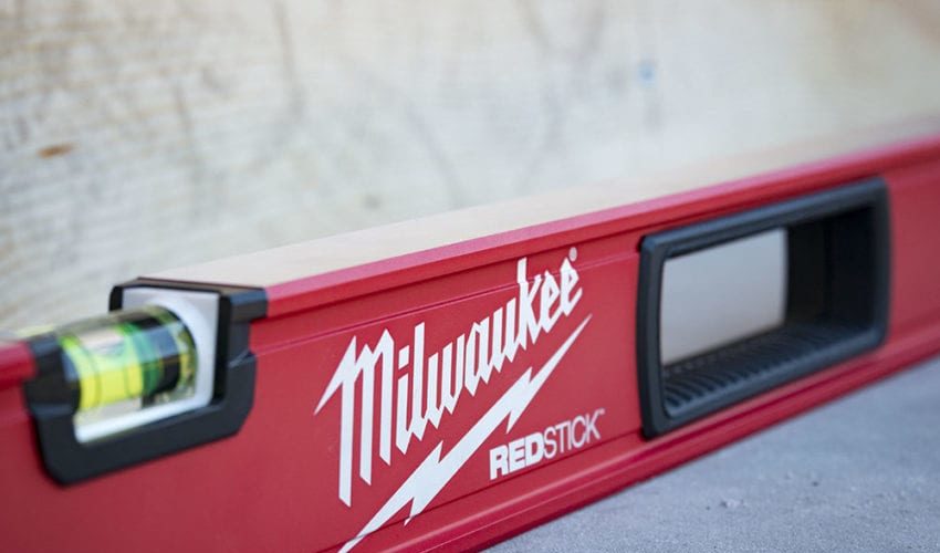 Milwaukee Redstick Level Review 01
