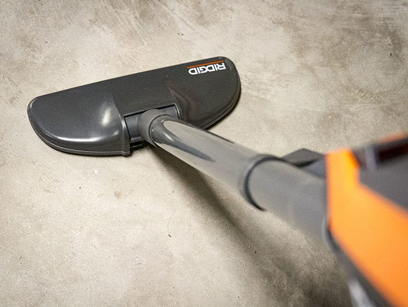 Floor nozzle for handheld vacuum