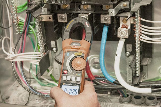 Southwire Smart Clamp Meter