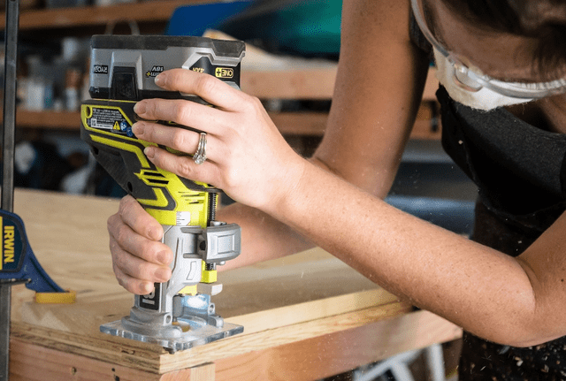 Ryobi One+ 18V Trim Router P601