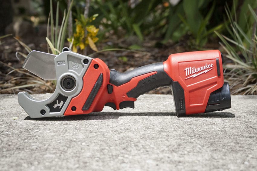 Milwaukee M12 Plastic Pipe Shear - Pro Tool Reviews