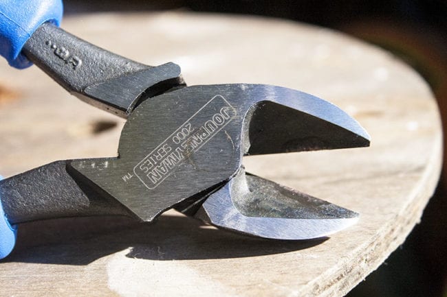 Klein Tools 9-Inch Journeyman Diagonal-Cutting Pliers