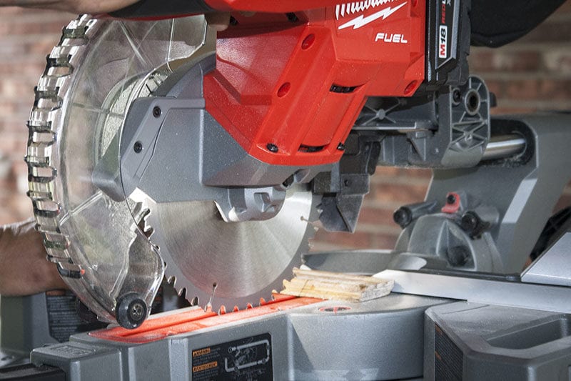 Milwaukee M18 Fuel 7-1/4" Miter Saw