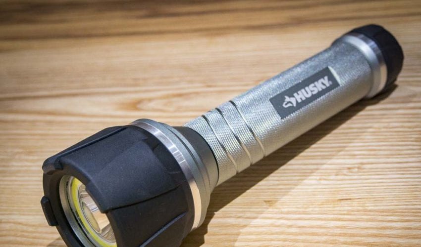 Husky 700-Lumen Aluminum Flashlight Review