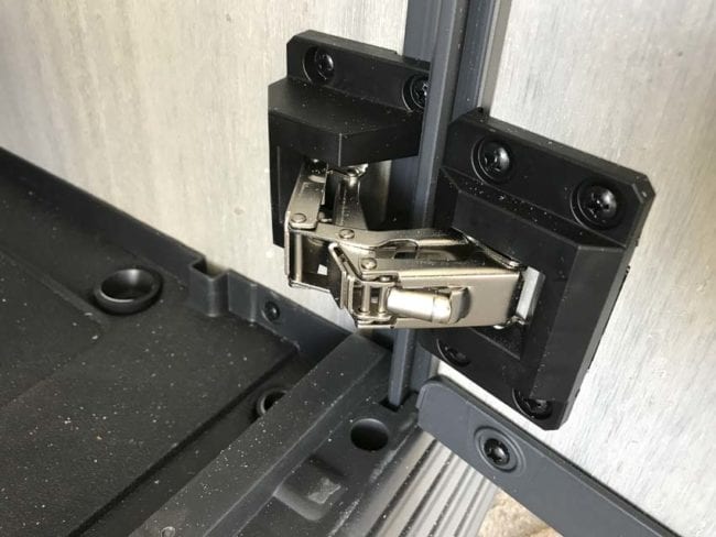 Keter High Store hinges