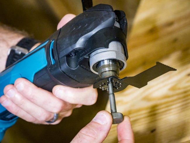 Makita Cordless Oscillating Multi-Tool Blade Change