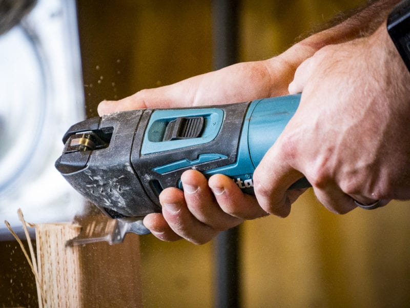 https://www.protoolreviews.com/wp-content/uploads/2018/06/Makita-Oscillating-Tool08-800x601.jpg